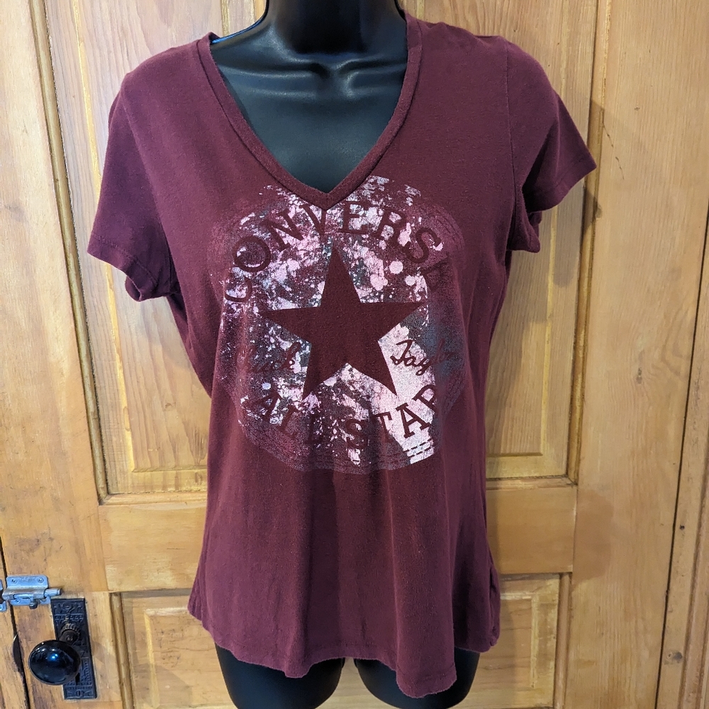 Converse women's v-neck M